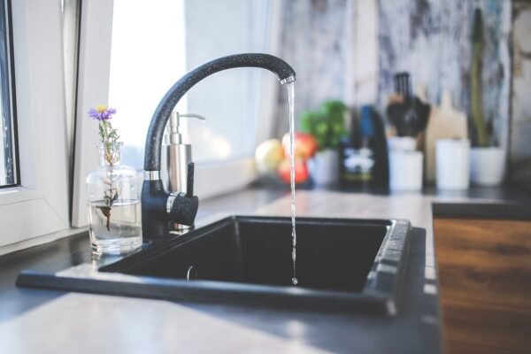 Minimalist Black and White Kitchen Designs